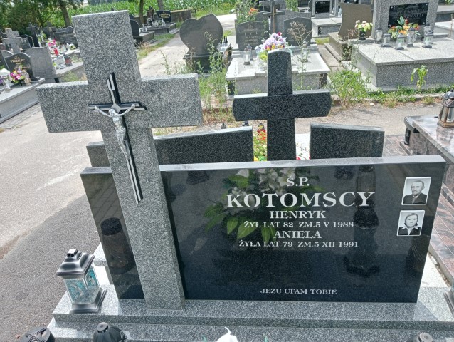 Grób Henryk Kotomski