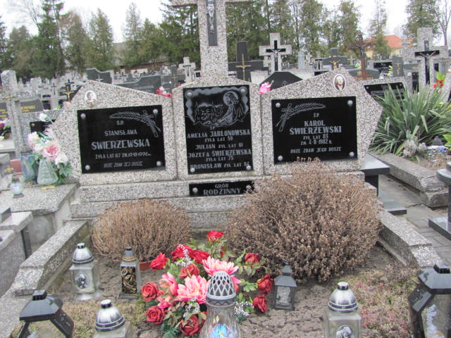 Grób Stanisława Świerzyńska